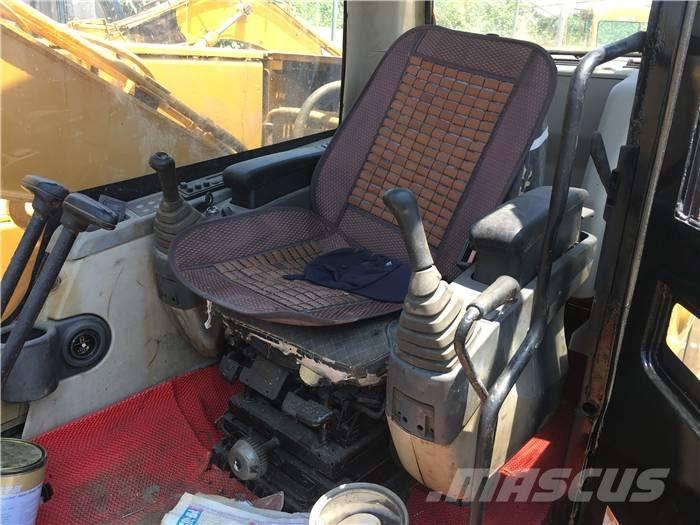 CAT 320 C Roomikekskavaatorid