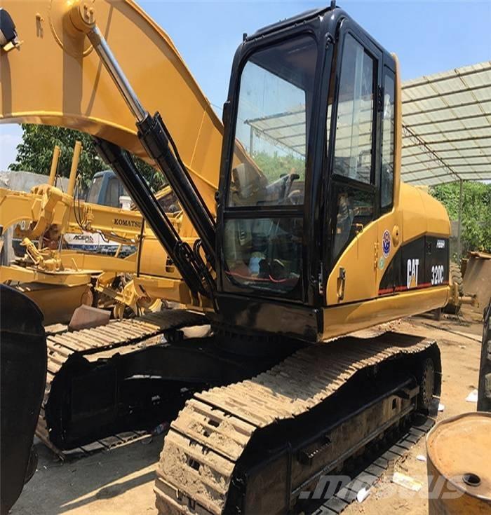 CAT 320 C Roomikekskavaatorid