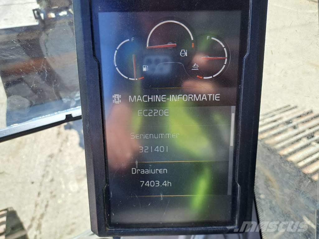 Volvo EC 220 EL Roomikekskavaatorid