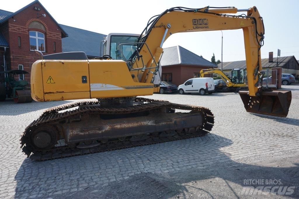 Liebherr R 900 C Roomikekskavaatorid
