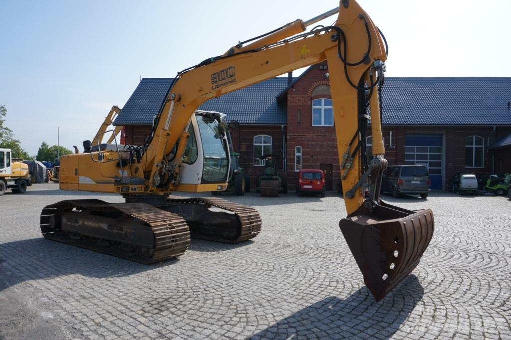 Liebherr R 900 C Roomikekskavaatorid