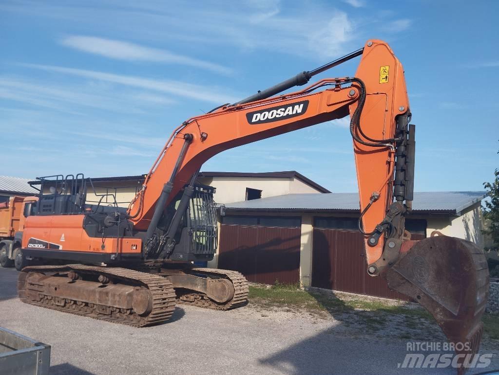 Doosan DX 300 LC Roomikekskavaatorid