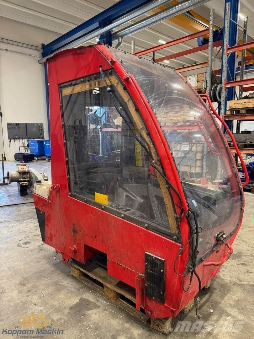 Komatsu 951 Kabiinid