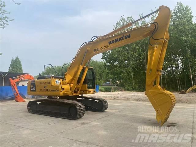 Komatsu PC 220-8 Roomikekskavaatorid