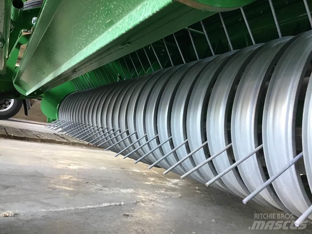 John Deere V461M Ruloonpressid