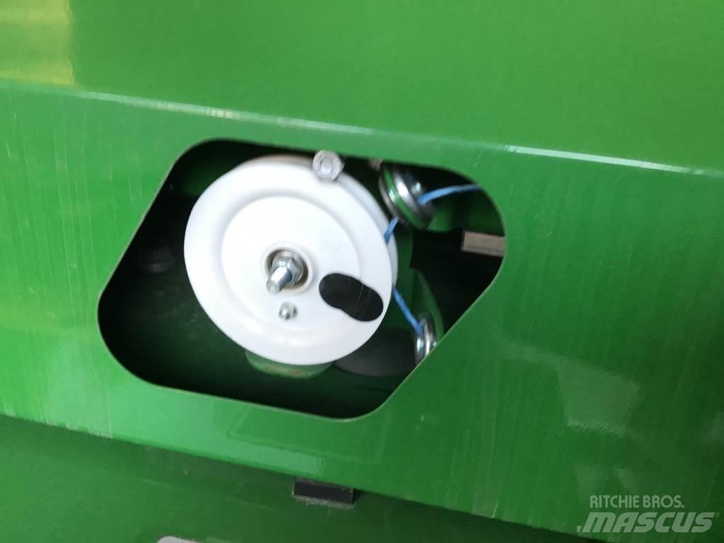 John Deere V461M Ruloonpressid