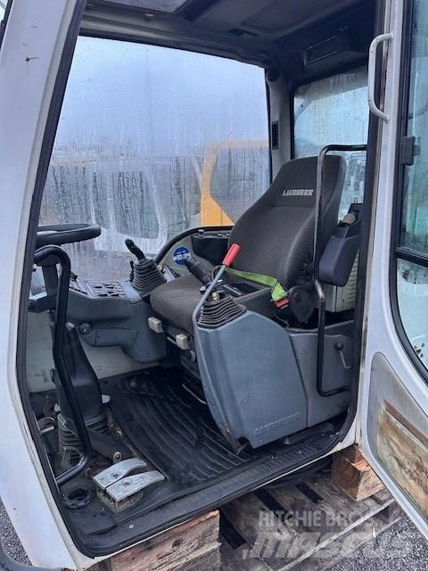 Liebherr A 314 CAB Kabiinid