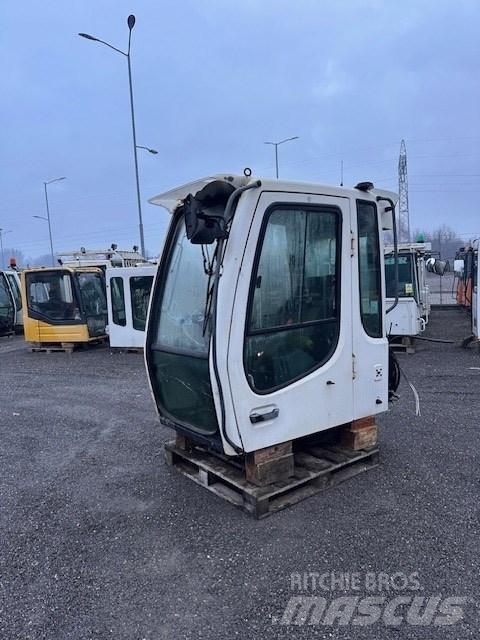 Liebherr A 314 CAB Kabiinid