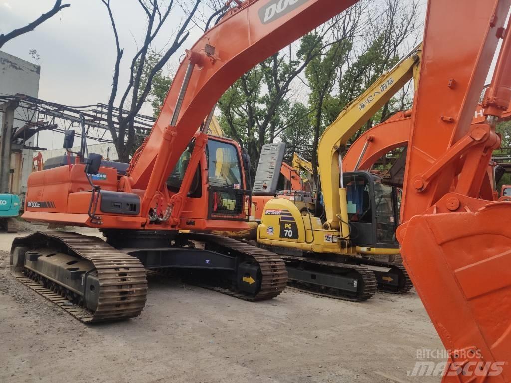 Doosan dx300 Roomikekskavaatorid