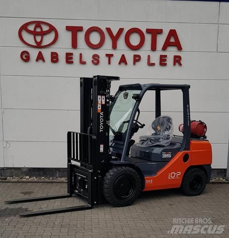 Toyota 02-8FGJF35 Gaasitõstukid