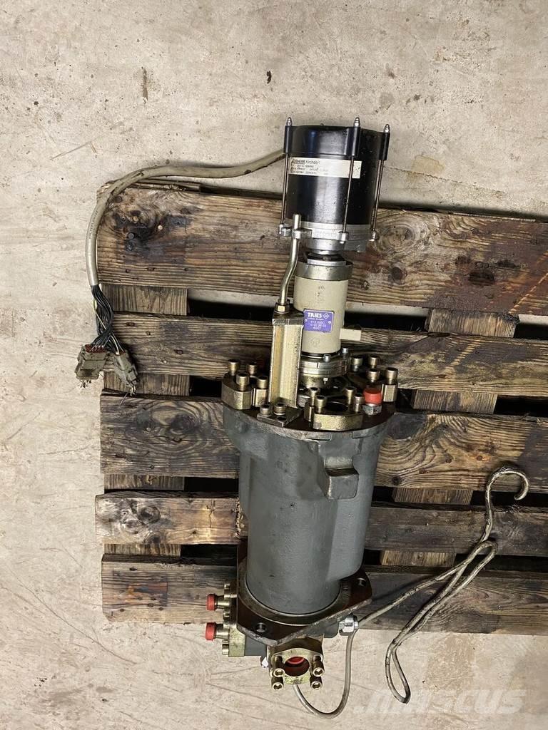 Liebherr A934C Hüdraulika