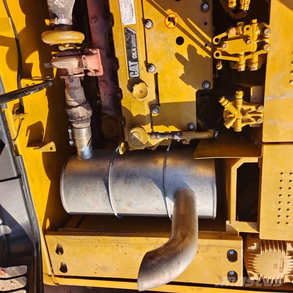 CAT 320DL Roomikekskavaatorid