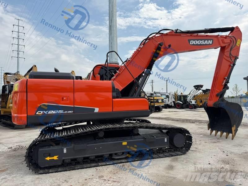 Doosan DX 225 LC-9C Roomikekskavaatorid