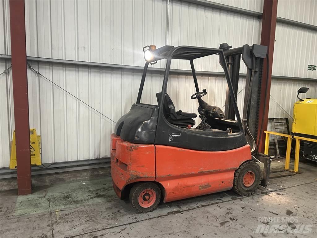 Linde E30-02 Elektritõstukid