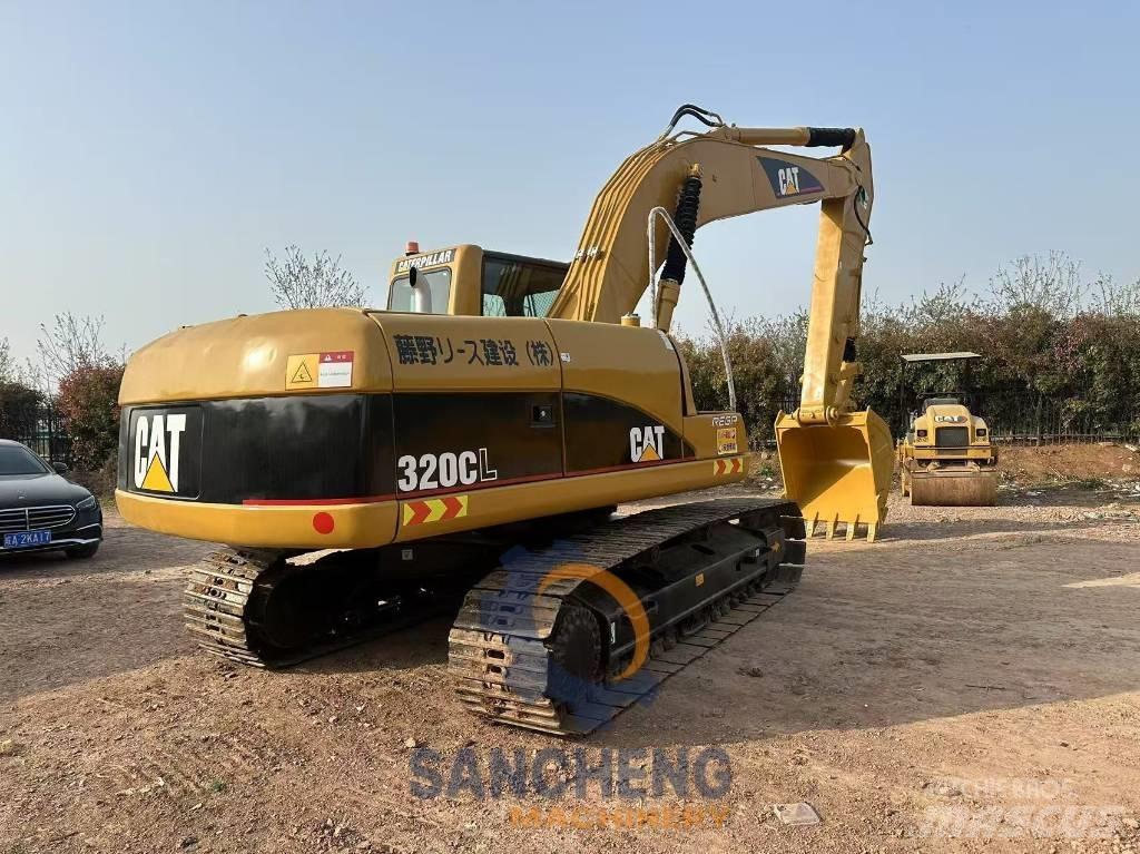 CAT 320 C Roomikekskavaatorid
