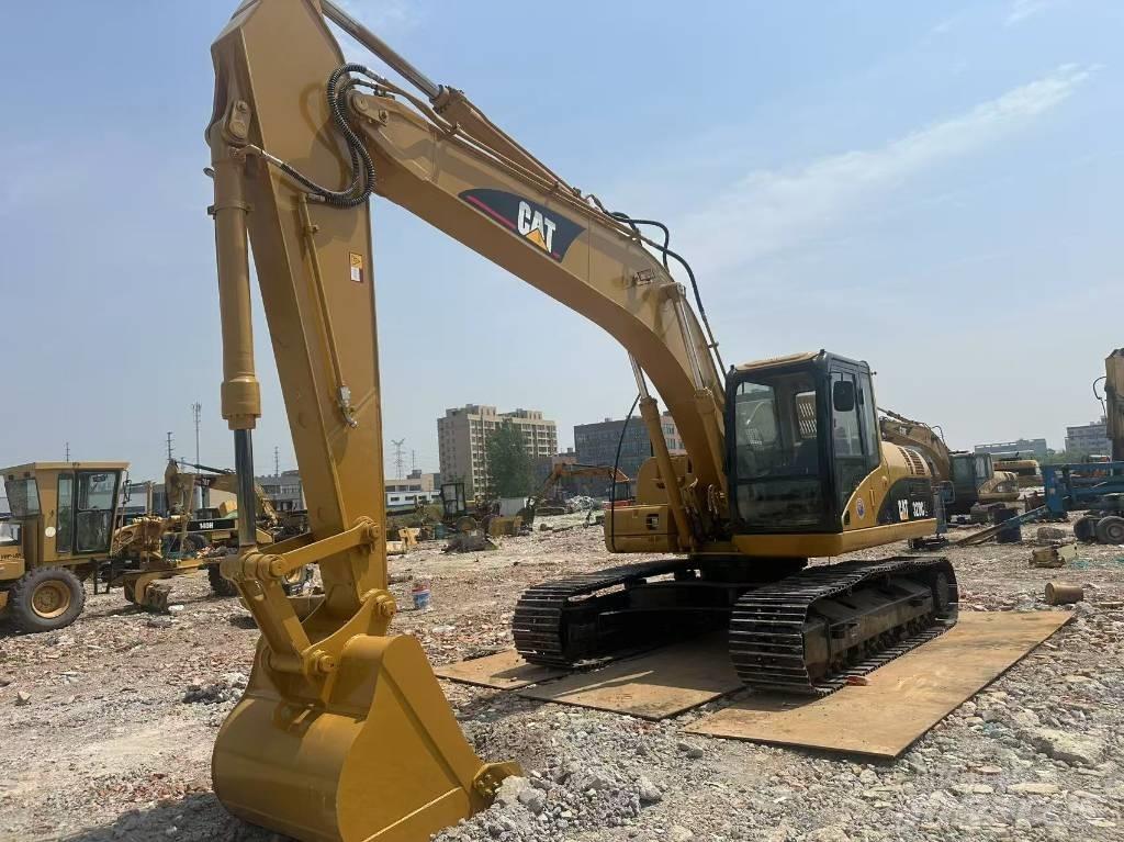 CAT 320 C L Roomikekskavaatorid