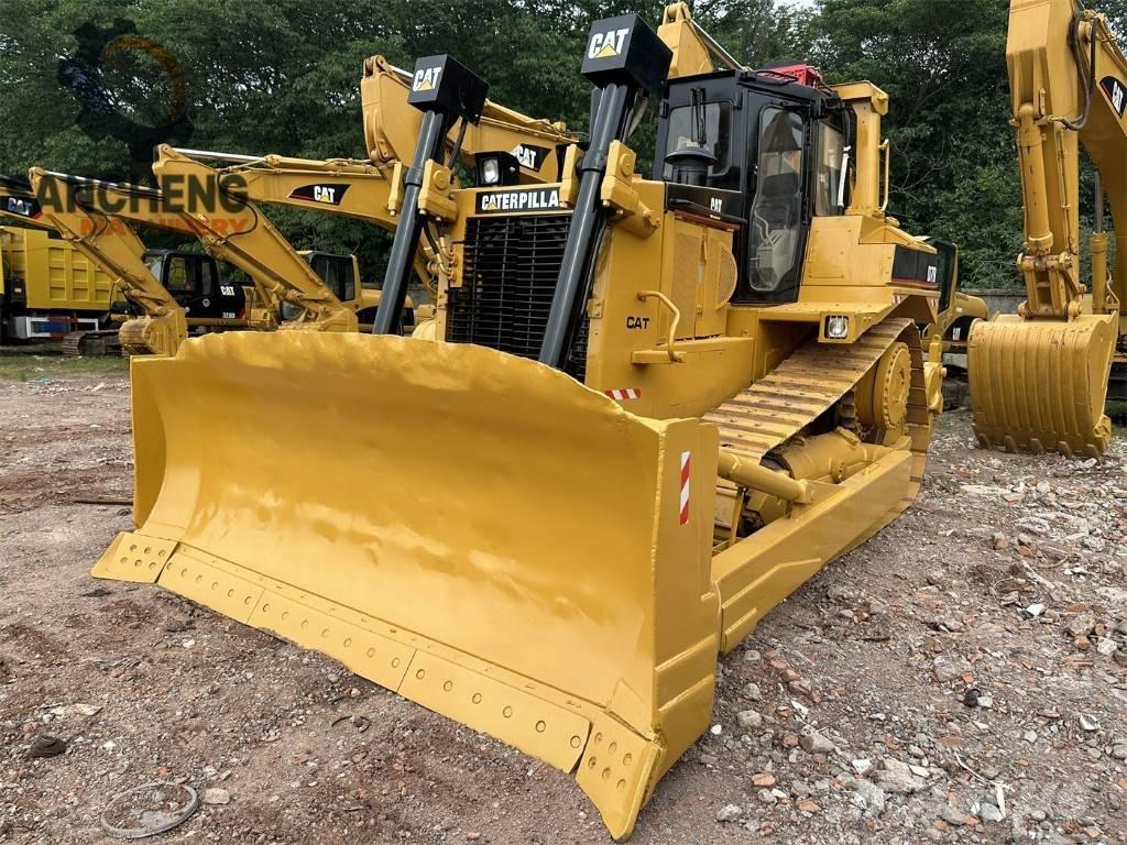 CAT D7R Buldooserid
