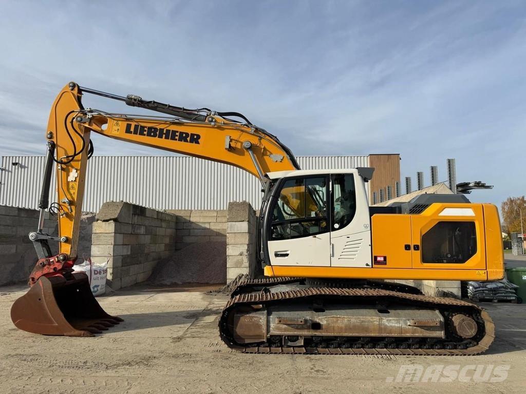 Liebherr R922 LC Roomikekskavaatorid