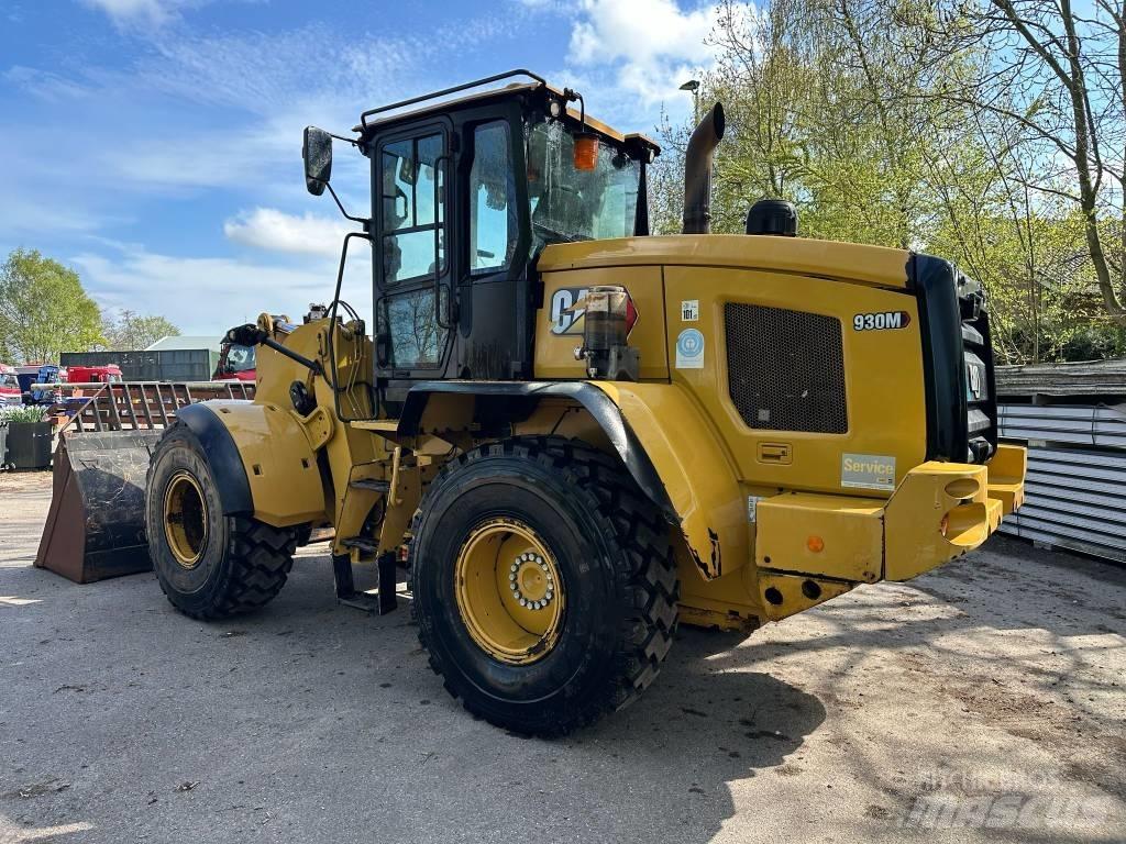 CAT 930M Rataslaadurid