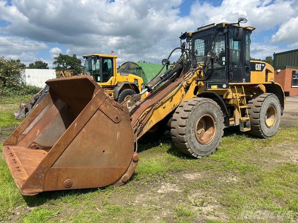 CAT 930H Rataslaadurid