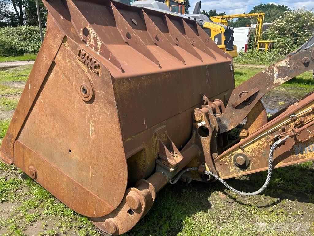 CAT 930H Rataslaadurid