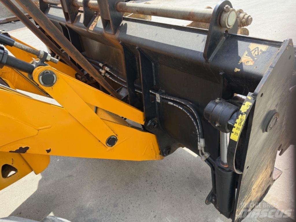 JCB 3 CX Ekskavaatorlaadurid