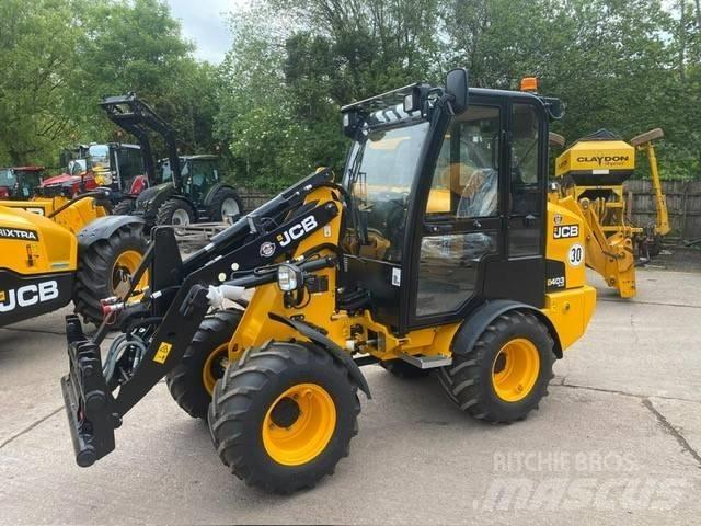 JCB 403 PLUS Põllumajanduslikud teleskoopkäitlejad
