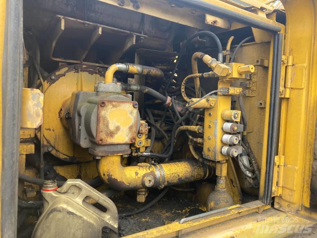 Komatsu PW 170 Ratasekskavaatorid