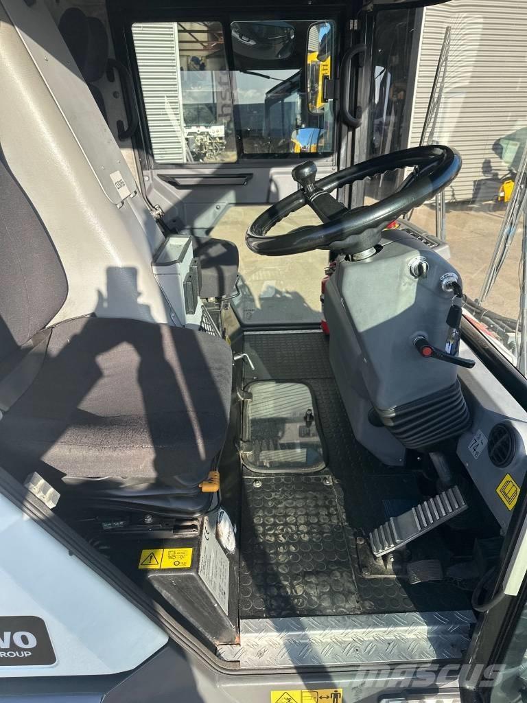 Ravo 540 STH Tänavapuhastusmasinad