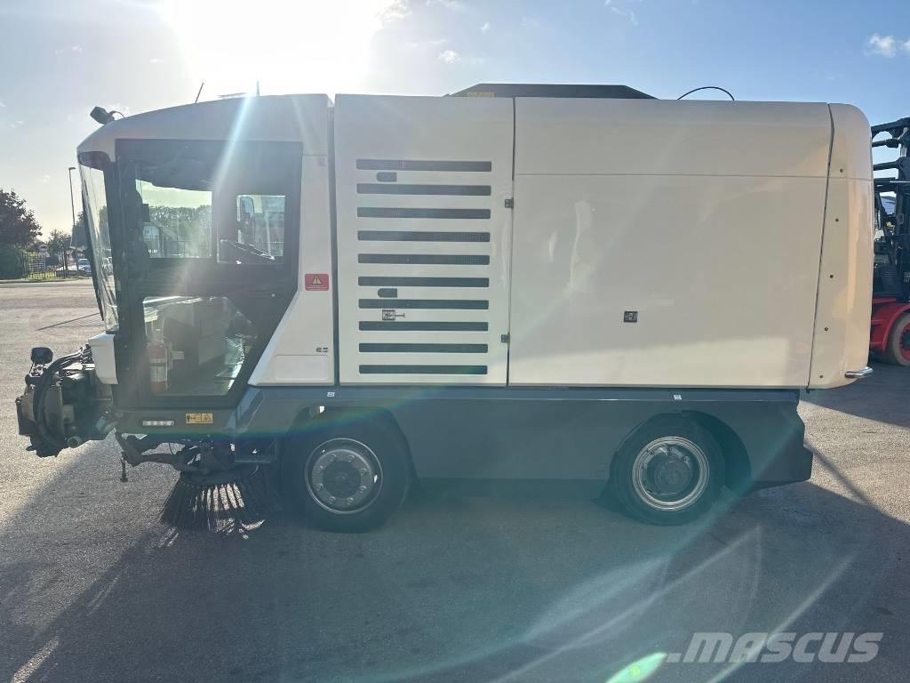 Ravo 540 STH Tänavapuhastusmasinad