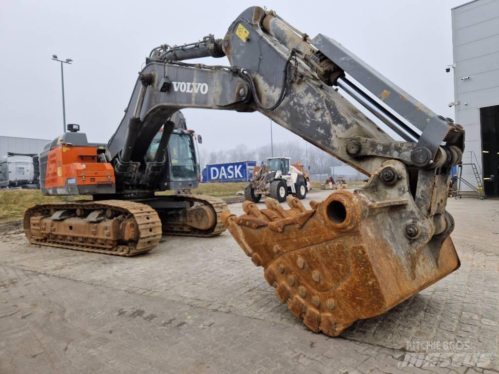 Volvo EC 750 EL Roomikekskavaatorid