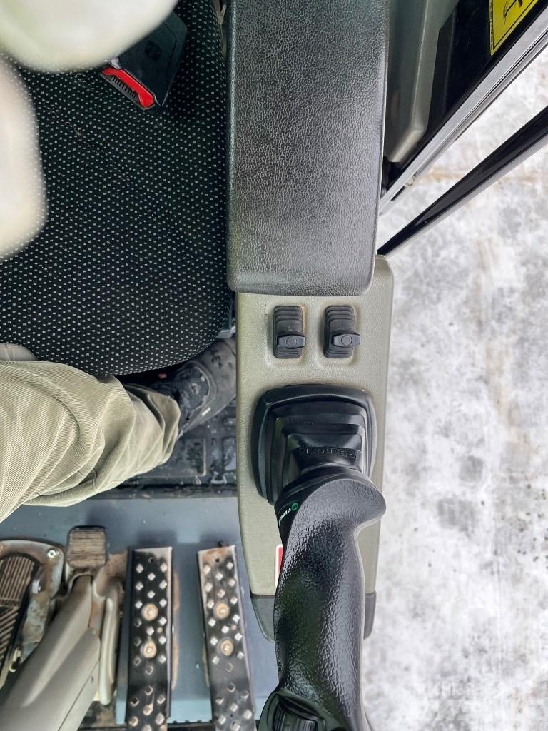 Yanmar B 95 W Ratasekskavaatorid