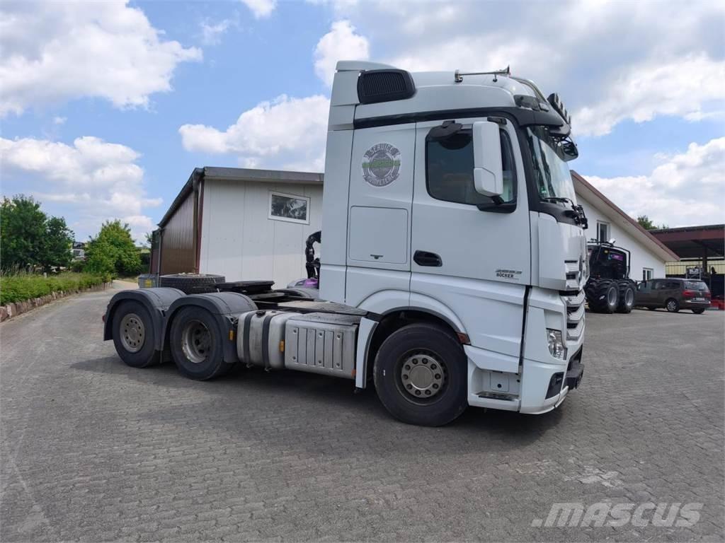 Mercedes-Benz 2653 Muud veokid