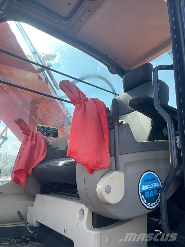 Hitachi ZX 240 Roomikekskavaatorid