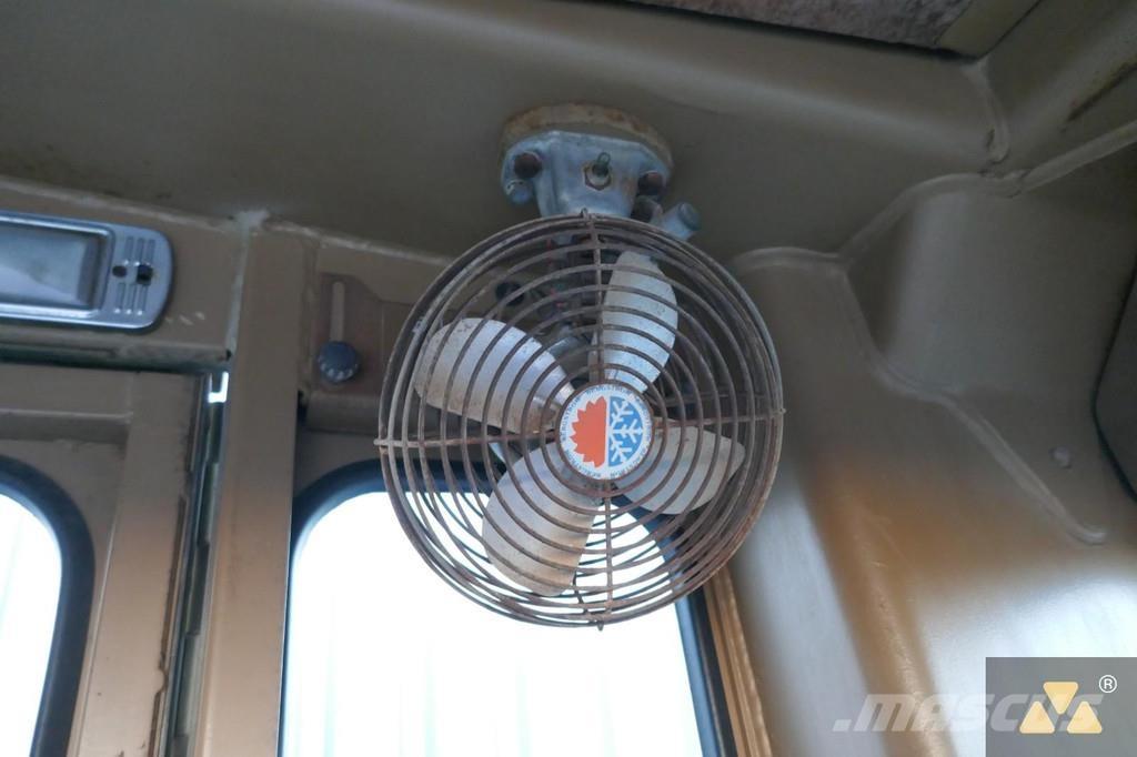 CAT 130G Ex-army Greiderid