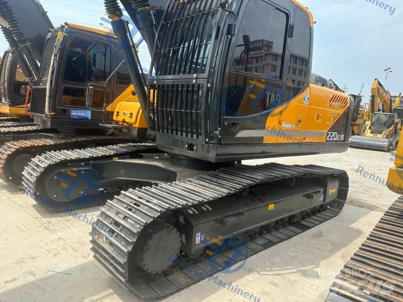 Hyundai R220LC-9S Roomikekskavaatorid