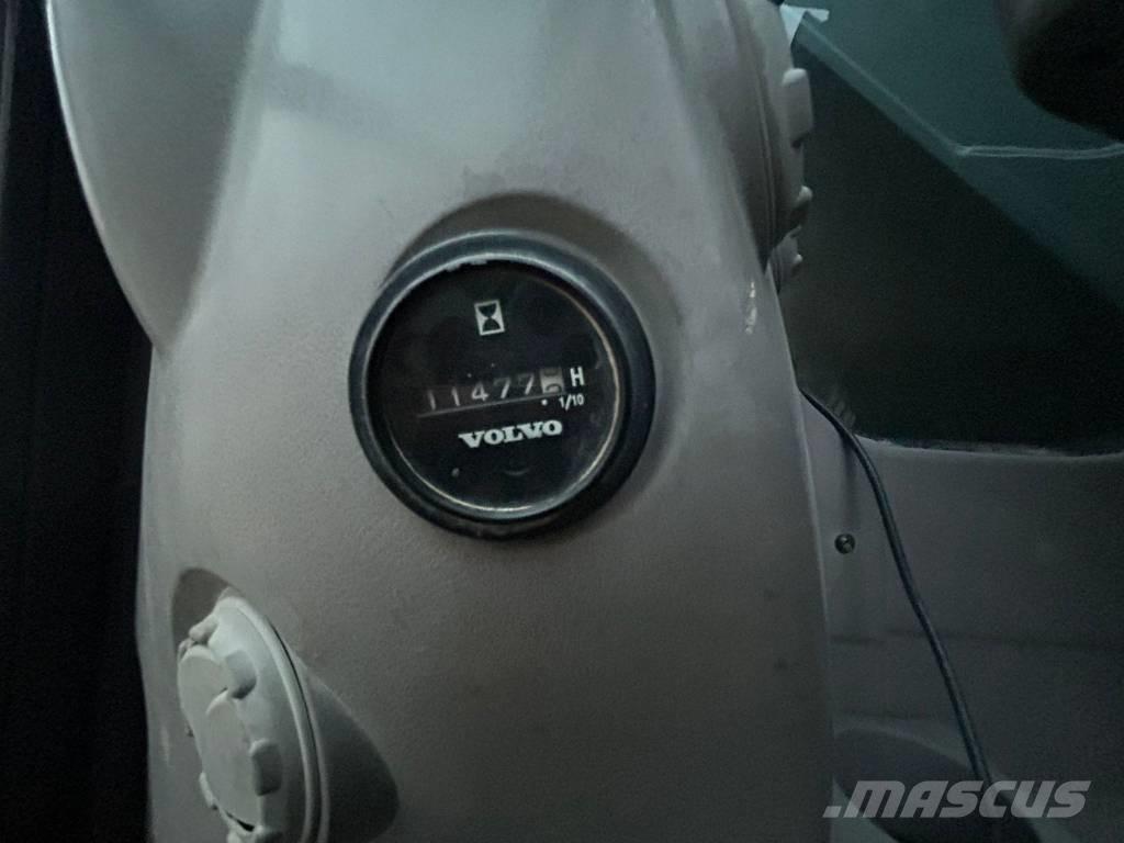 Volvo ECR 235 Roomikekskavaatorid