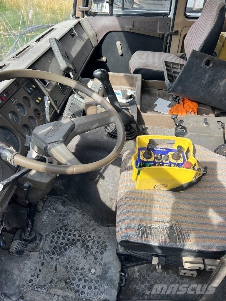 Iveco 330-36 H Betooni pumpautod