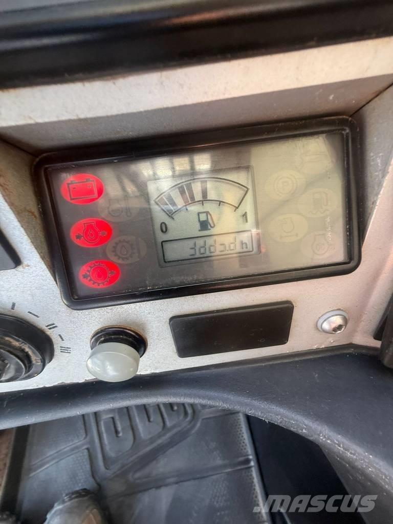 JCB 527-55 Põllumajanduslikud teleskoopkäitlejad