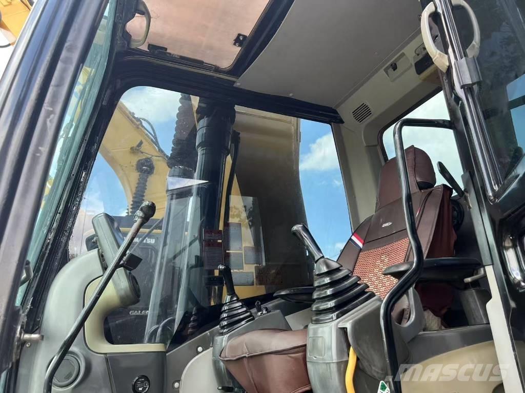 CAT 323DL Roomikekskavaatorid