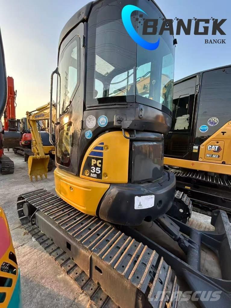  KOMA1‘SU PC35-MR Roomikekskavaatorid