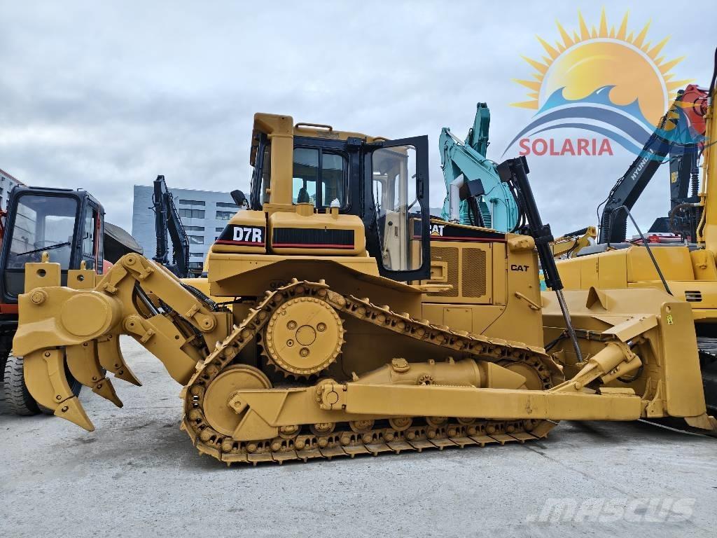 CAT D 7 R Buldooserid