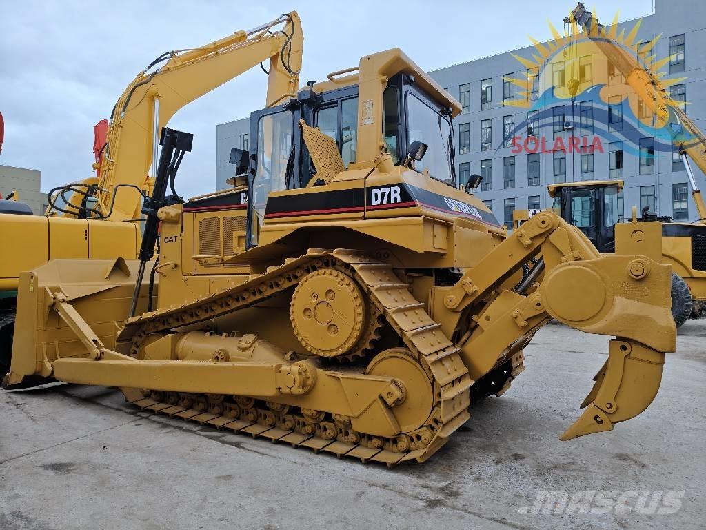 CAT D 7 R Buldooserid