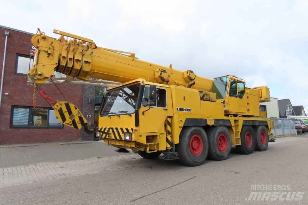 Liebherr LTM 1070-1 Maastikutõstukid