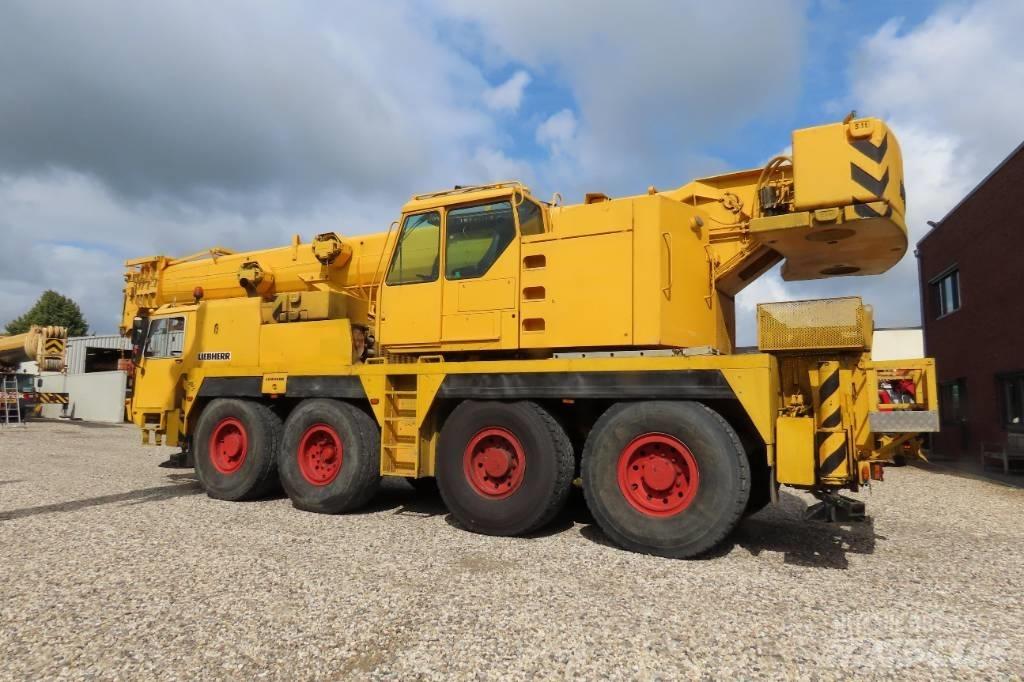 Liebherr LTM 1070-1 Maastikutõstukid