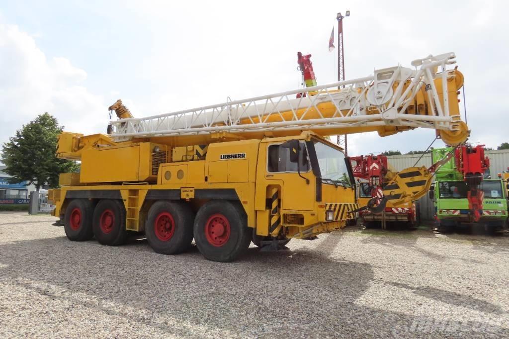 Liebherr LTM 1070-1 Maastikutõstukid
