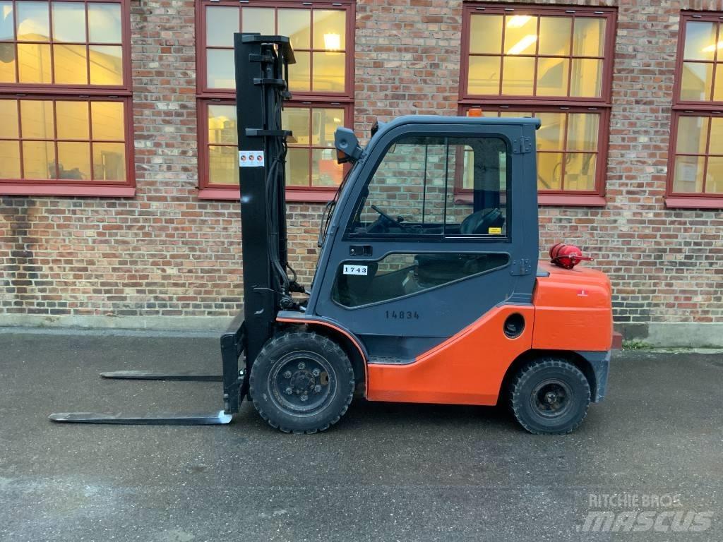 Toyota 02-8 FD F 30 Diiseltõstukid