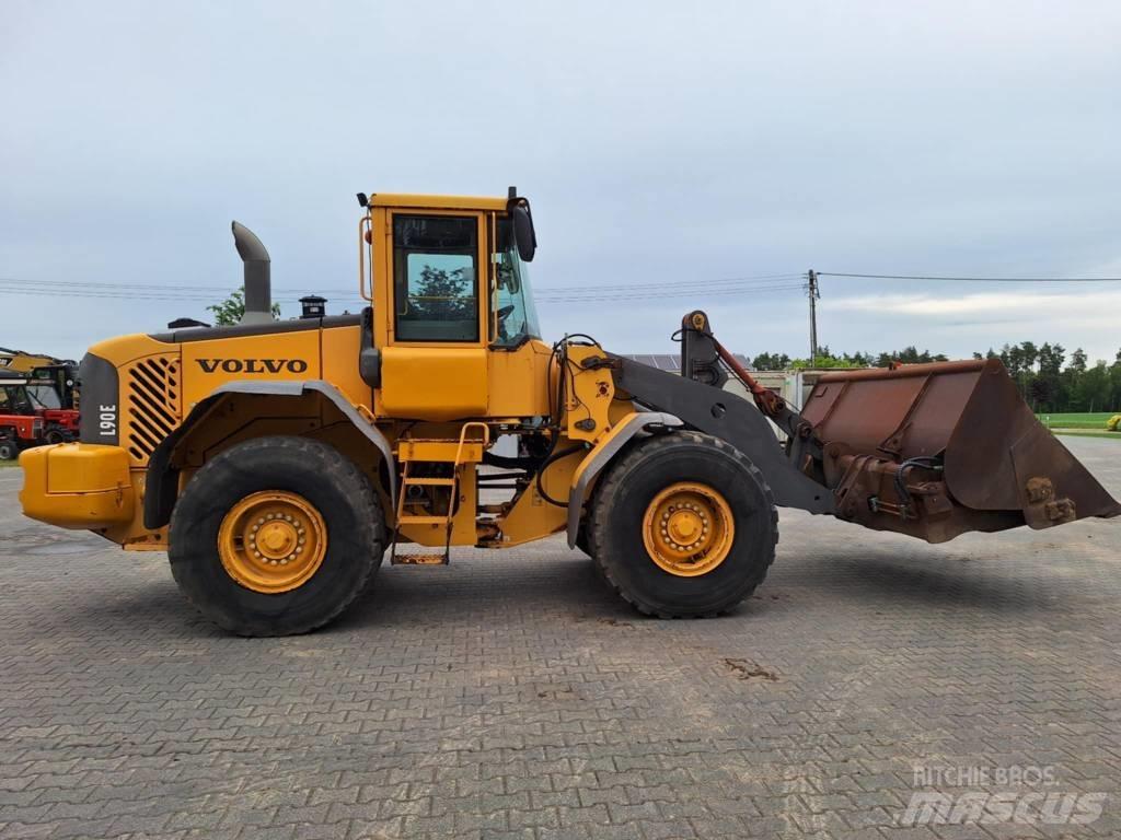 Volvo L 90 E Rataslaadurid