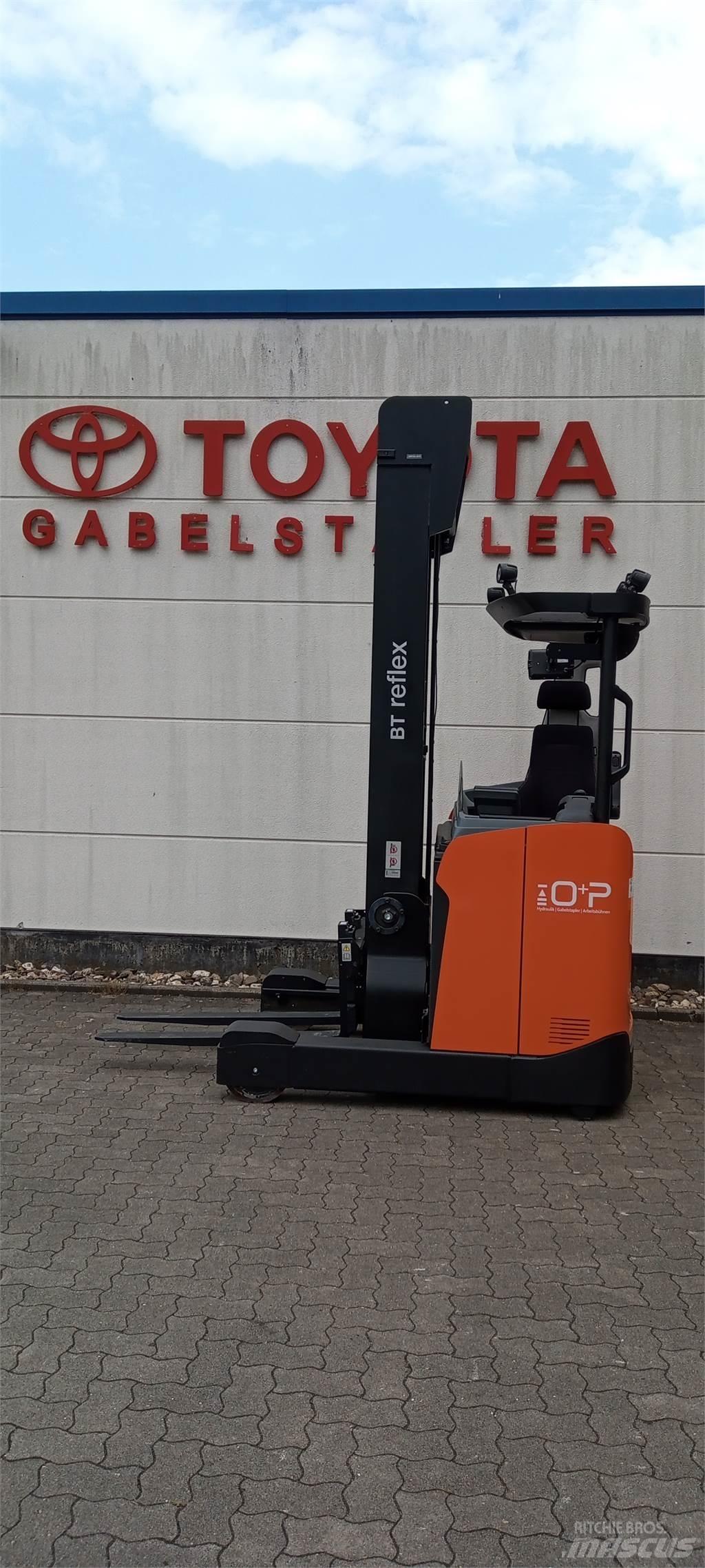 Toyota RRE 160H Lükandmastiga tõstukid