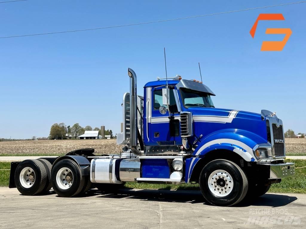 Mack Titan TD 713 Muud veokid